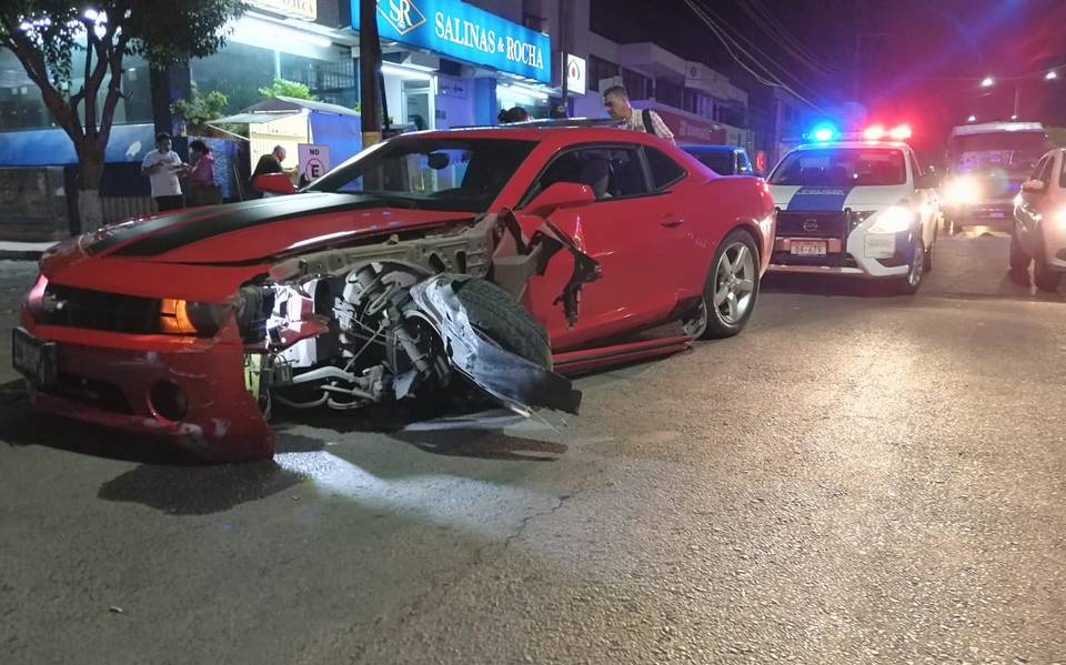 Auto deportivo destrozado en choque - El Sol de San Juan del Río | Noticias  Locales, Policiacas, de México, Querétaro y el Mundo