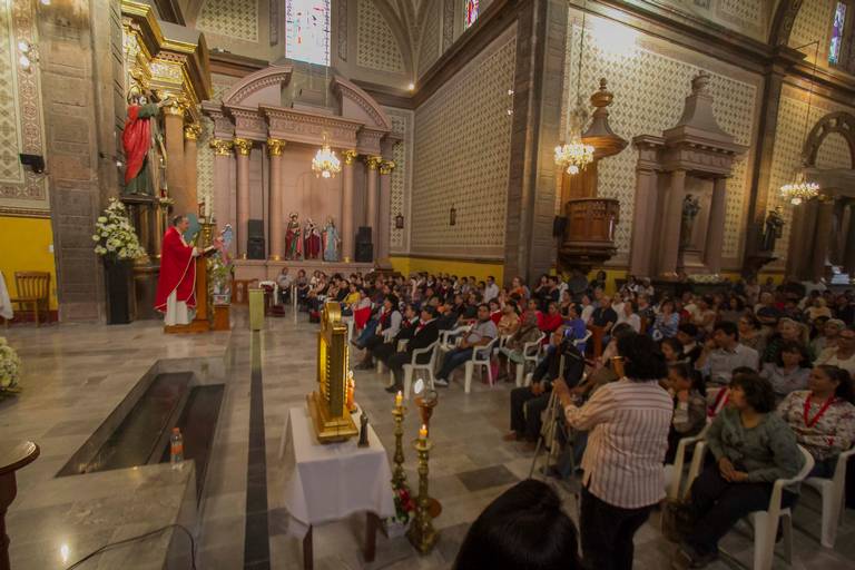 Reciben reliquia del padre Pío de Pietrelcina - El Sol de San Juan del Río  | Noticias Locales, Policiacas, de México, Querétaro y el Mundo