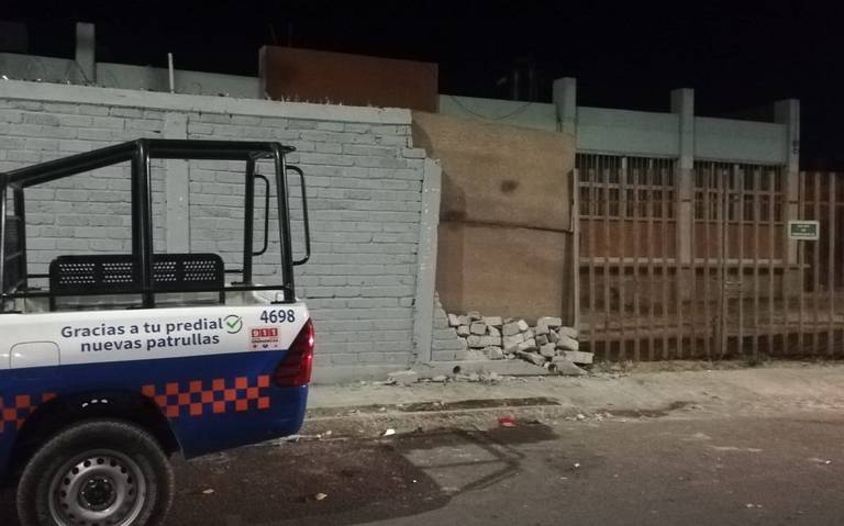 Auto derribó barda en secundaria de la colonia Las Águilas - El Sol de San  Juan del Río | Noticias Locales, Policiacas, de México, Querétaro y el Mundo