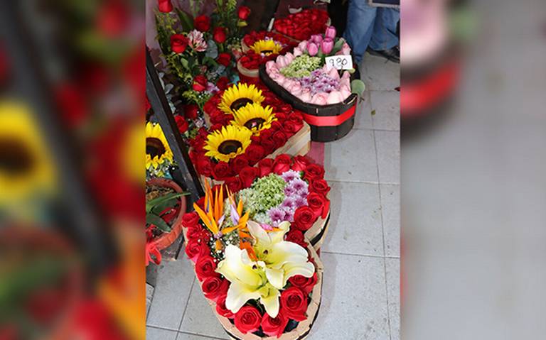 Ramo Rosas & Gerberas – Vazquez Flowers