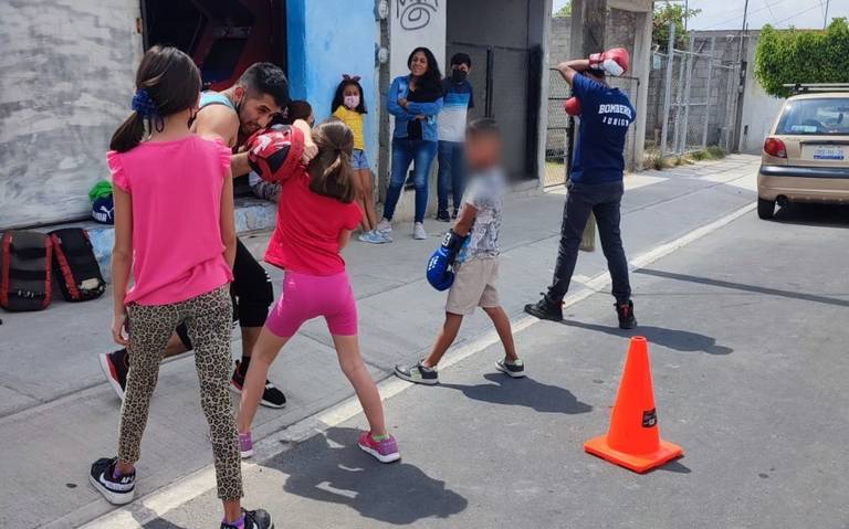 Se imparte curso de defensa personal en la FESI