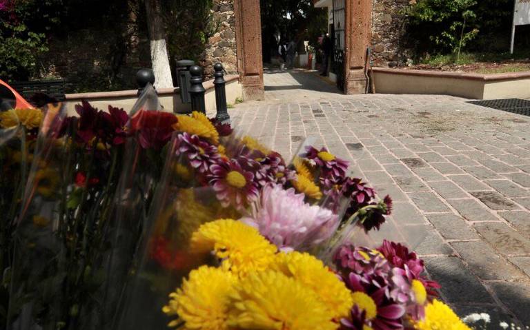 Instalarán pabellón para venta de flores en panteones - El Sol de San Juan  del Río | Noticias Locales, Policiacas, de México, Querétaro y el Mundo