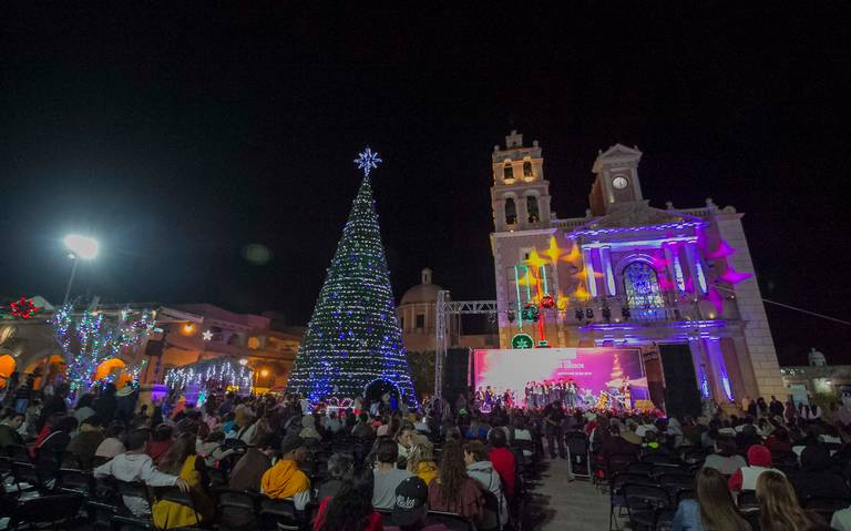 Encienden árbol navideño en Amealco - El Sol de San Juan del Río | Noticias  Locales, Policiacas, de México, Querétaro y el Mundo